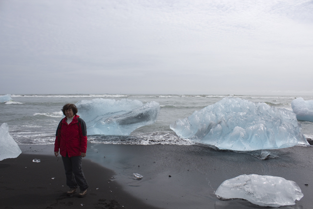 2011-07-06_12-18-29 island.jpg - Am Strand vor dem Jkulsarlon